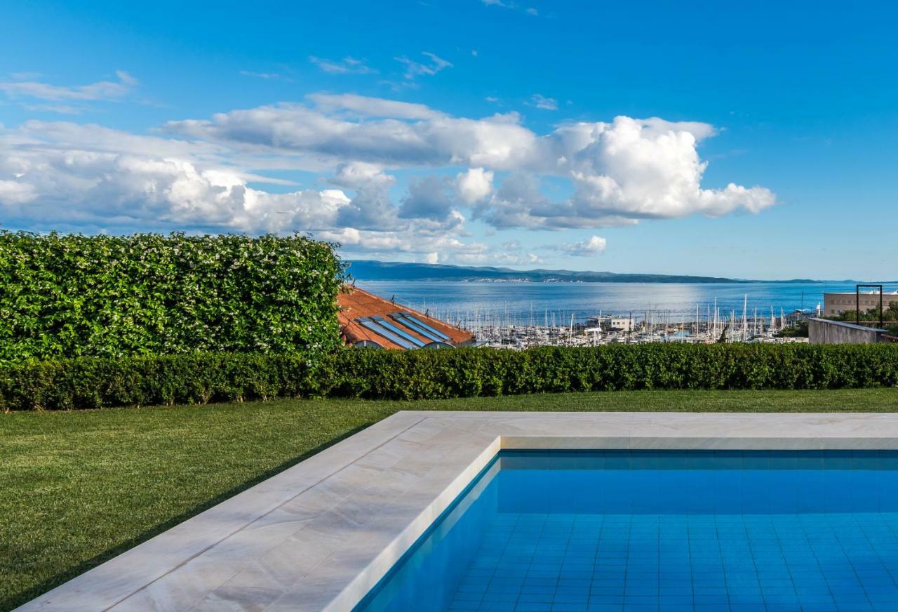 The Whitestone Split Bagian luar foto