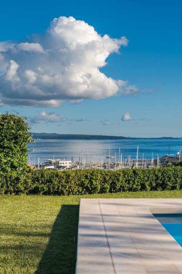 The Whitestone Split Bagian luar foto